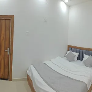  Guest house Rohit ,agra Cantt Railway Station India
