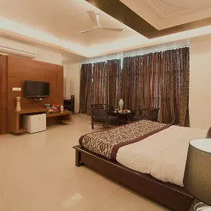 *** Hotel Delhi 37 India