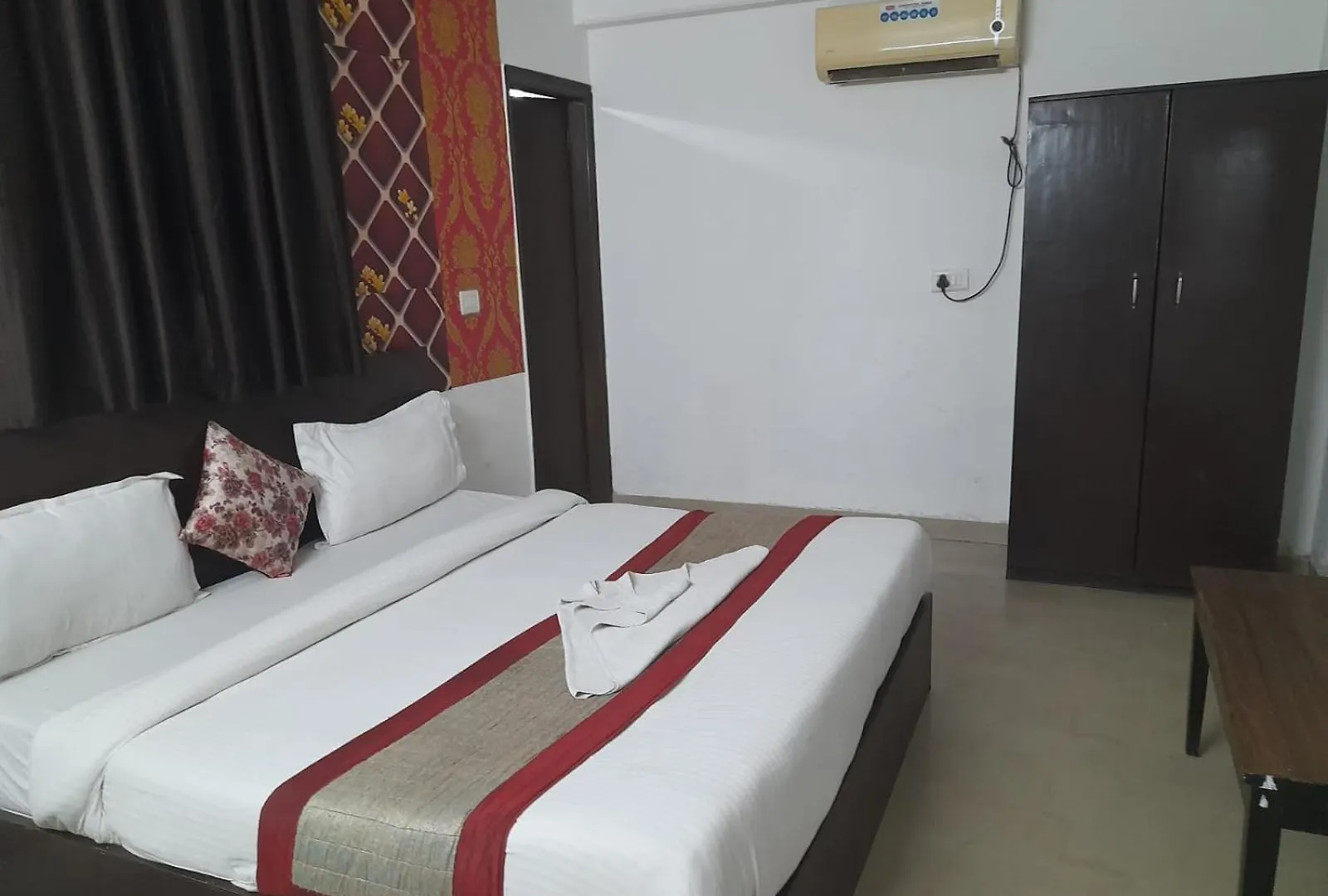 **  Hotel Airport Aditya Inn New Delhi India