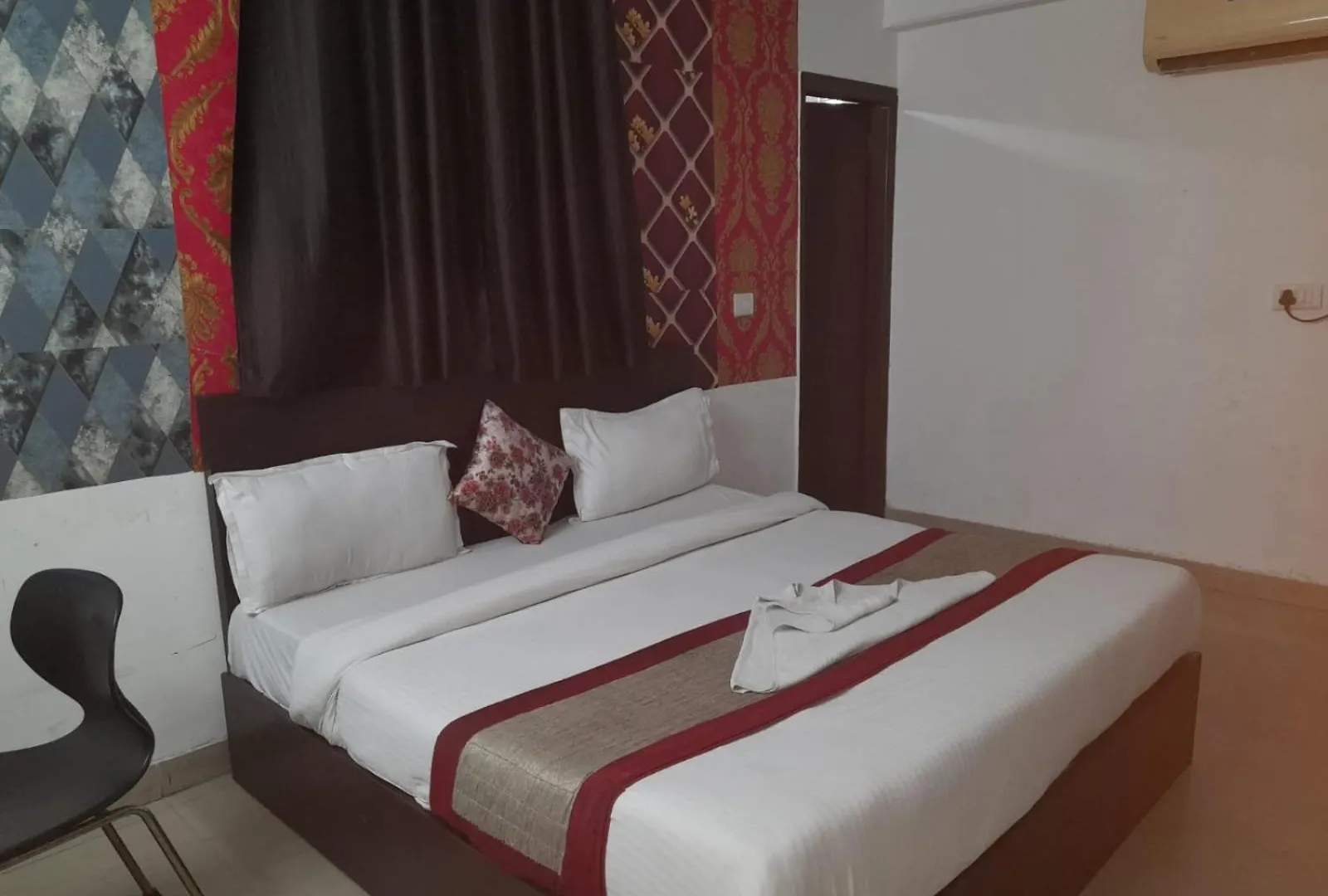 **  Hotel Airport Aditya Inn New Delhi India